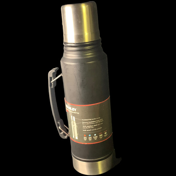 New with Labels 1.1 Special Edition Stanley Classic Hot/Cold Vacuum Bottle.